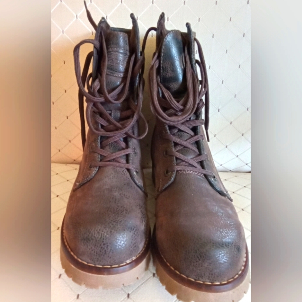 Boots Flex Stride,Memory Foam By Lugz - image 1